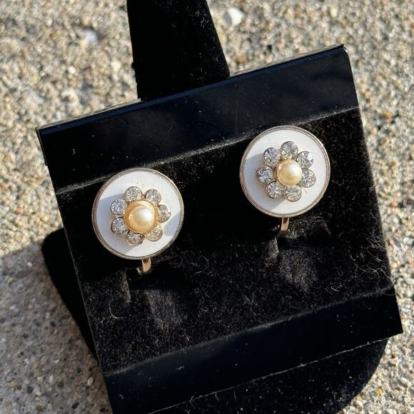 Vintage Coro Screwback Rhinestone And Pearl Earrings Designer Signed - Picture 1 of 3